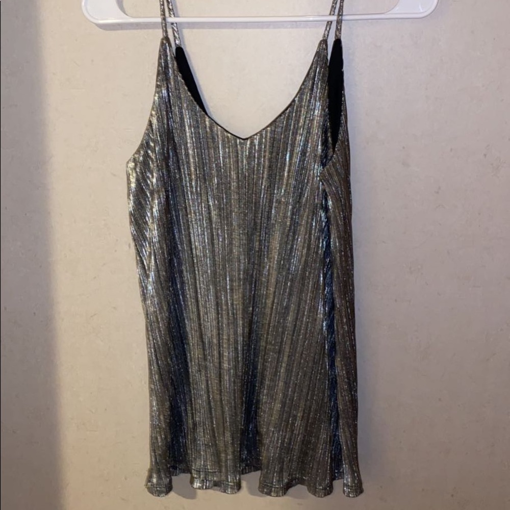 Shimmery tank top with black under